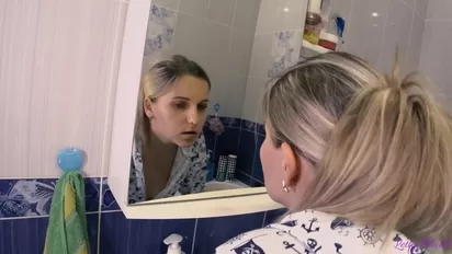 Девушку трахает в ванной: результаты поиска самых подходящих видео